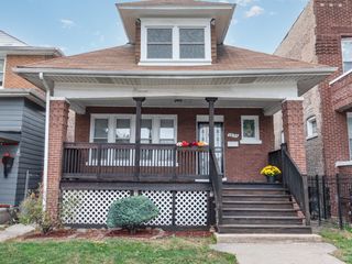 7634 S May Street, Chicago, IL 60620