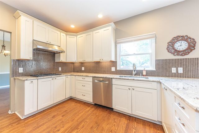 1711 Cypress Pointe Court, Ann Arbor, MI 48108