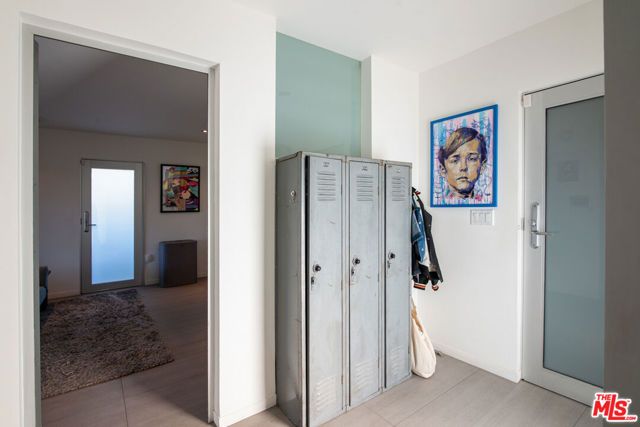 6830 Cahuenga Park Trail, Los Angeles, CA 90068