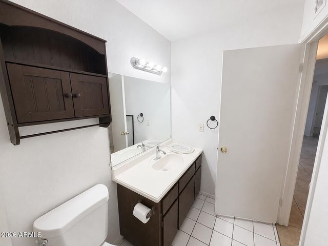 2931 E Beck Lane 1, Phoenix, AZ 85032