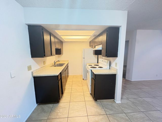 2931 E Beck Lane 1, Phoenix, AZ 85032