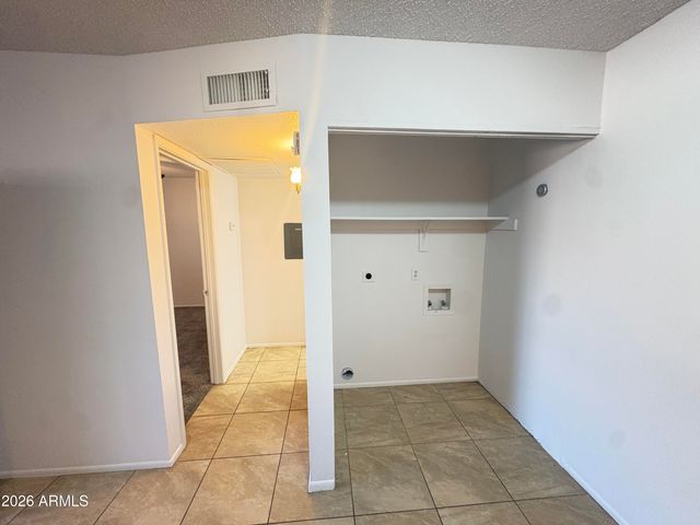 2931 E Beck Lane 1, Phoenix, AZ 85032