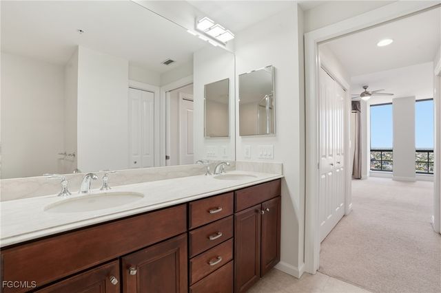 5793 Cape Harbour DR 1113, Cape Coral, FL 33914