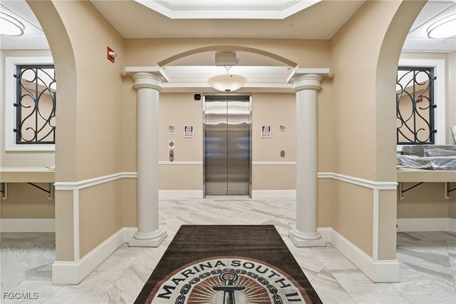 5793 Cape Harbour DR 1113, Cape Coral, FL 33914