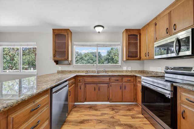 12096 Poplar Rd, Auburn, CA 95602