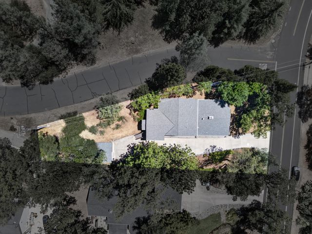 12096 Poplar Rd, Auburn, CA 95602