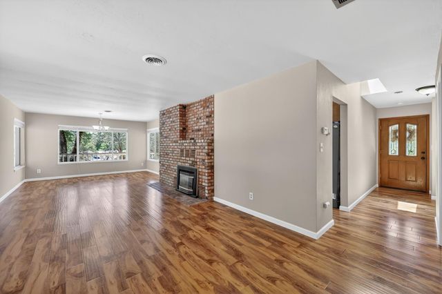 12096 Poplar Rd, Auburn, CA 95602