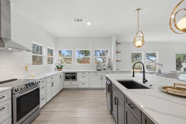 1904 Lakeway BLVD, Lakeway, TX 78734