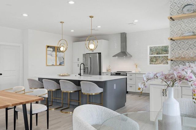 1904 Lakeway BLVD, Lakeway, TX 78734