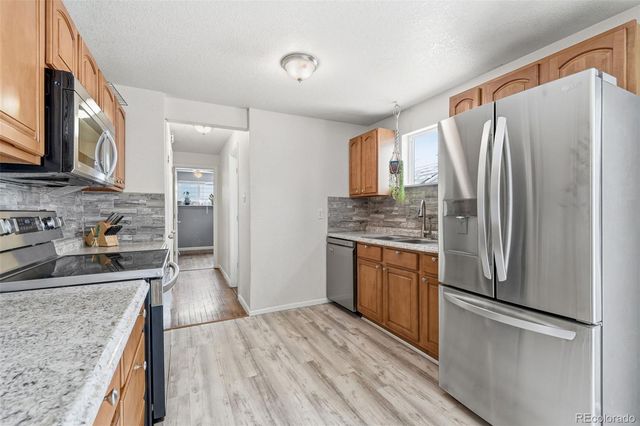 10045 W 8th Place, Lakewood, CO 80215