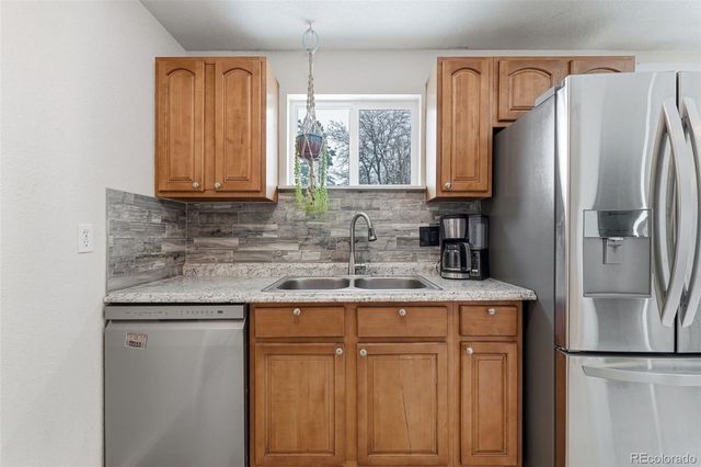 10045 W 8th Place, Lakewood, CO 80215