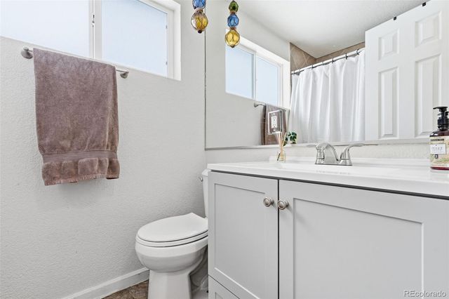 10045 W 8th Place, Lakewood, CO 80215