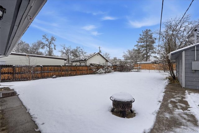 10045 W 8th Place, Lakewood, CO 80215