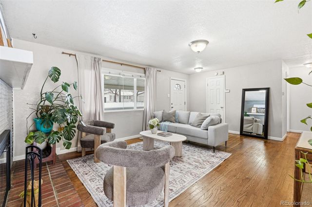 10045 W 8th Place, Lakewood, CO 80215