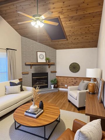 5125 W 101st Street, Oak Lawn, IL 60453