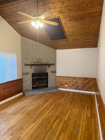 5125 W 101st Street, Oak Lawn, IL 60453