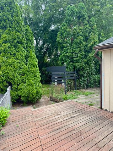 5125 W 101st Street, Oak Lawn, IL 60453