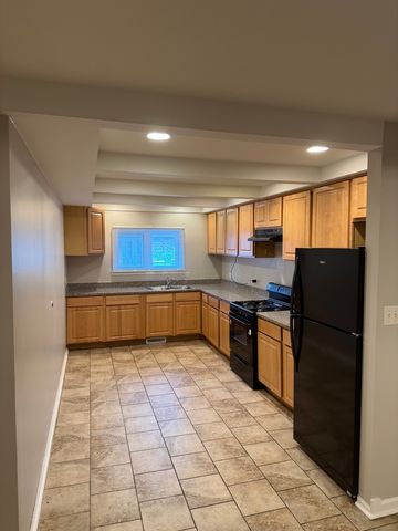 5125 W 101st Street, Oak Lawn, IL 60453