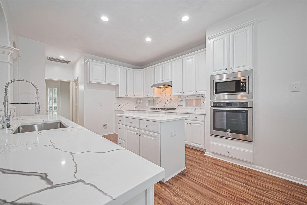 2927 Cambry Crossing Court, Katy, TX 77494