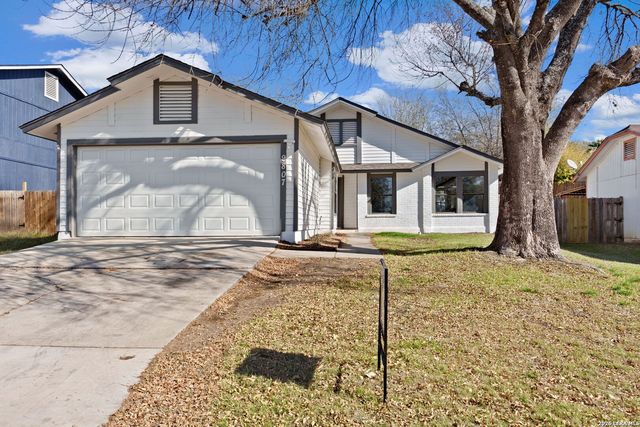 9807 SUGARLOAF DR, San Antonio, TX 78245