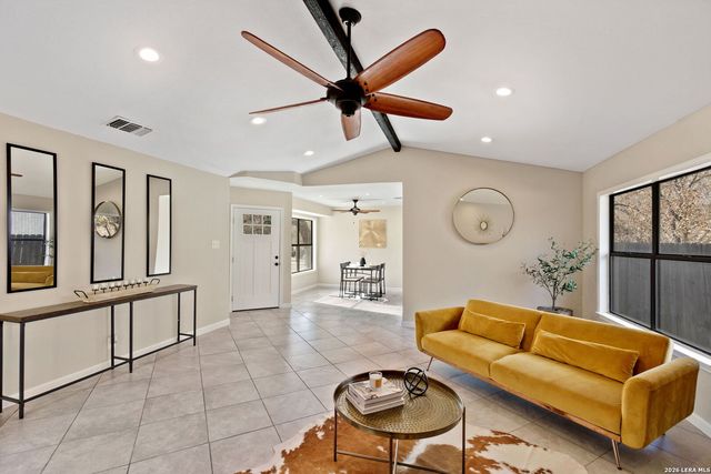 9807 SUGARLOAF DR, San Antonio, TX 78245