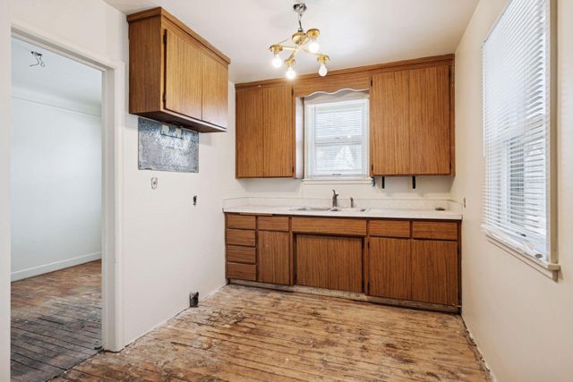 5449 30th Avenue S, Minneapolis, MN 55417