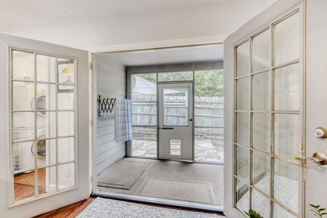 1912 Lightsey RD 6, Austin, TX 78704