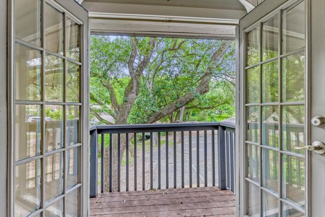 1912 Lightsey RD 6, Austin, TX 78704