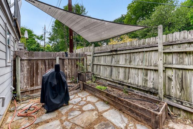 1912 Lightsey RD 6, Austin, TX 78704