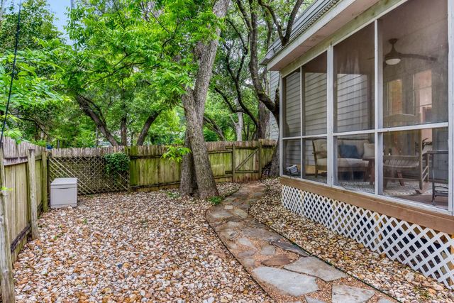 1912 Lightsey RD 6, Austin, TX 78704