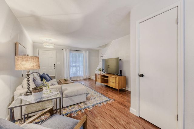 1912 Lightsey RD 6, Austin, TX 78704