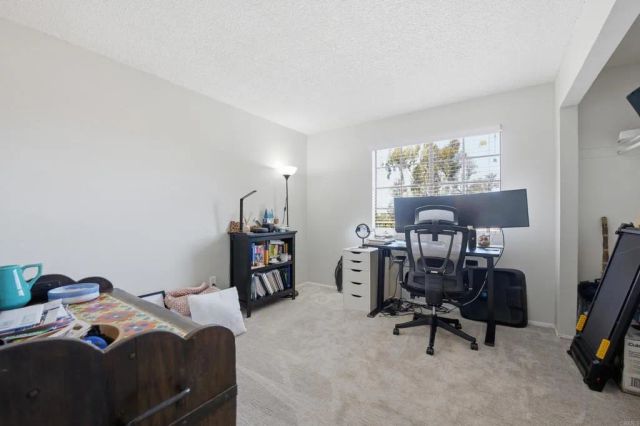 2815 New Castle Way, Carlsbad, CA 92010