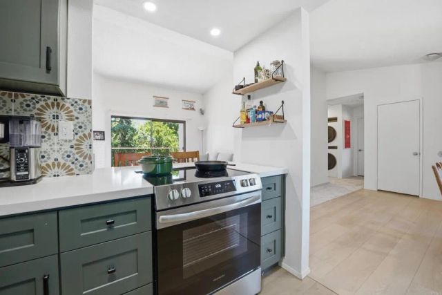 2815 New Castle Way, Carlsbad, CA 92010