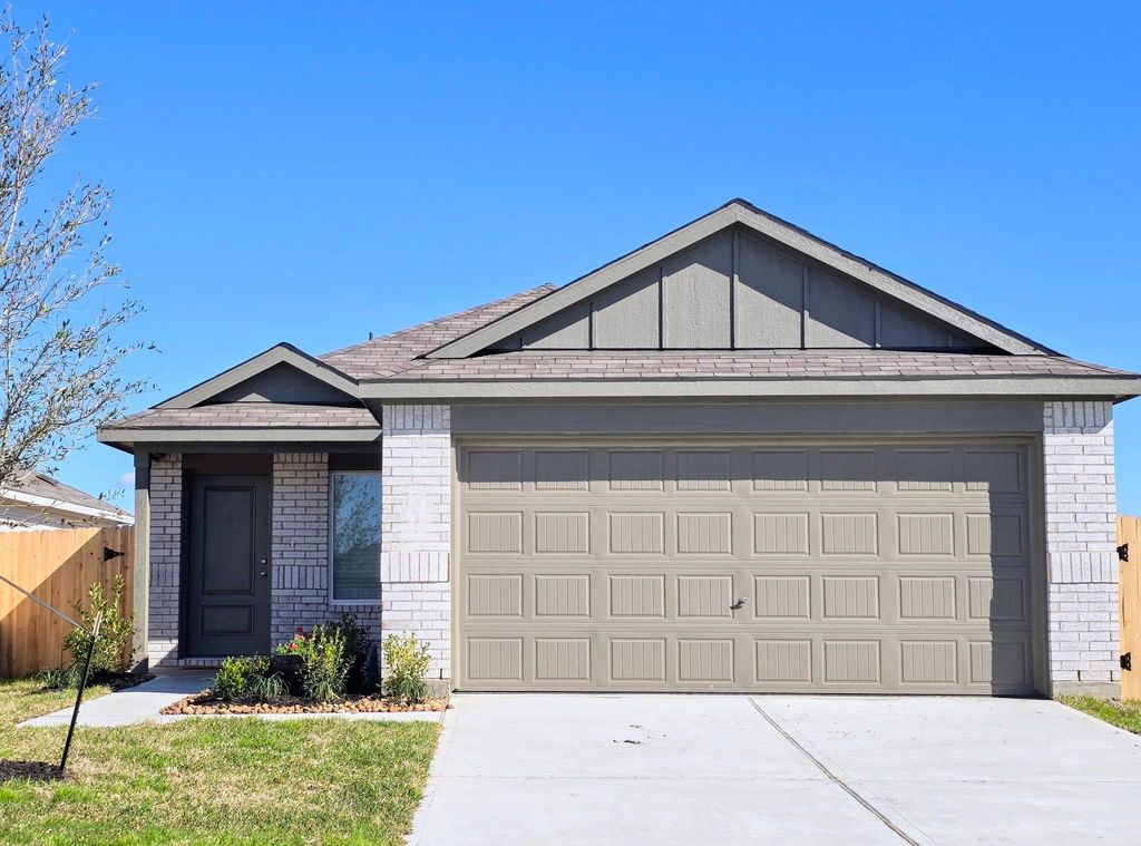 1722 W Stroker Road, Crosby, TX 77532
