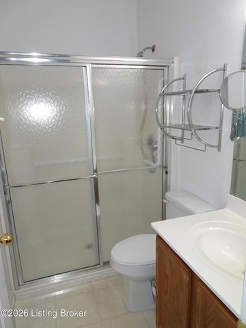 9106 Hawthorne Pointe Dr UNIT 102, Louisville, KY 40272