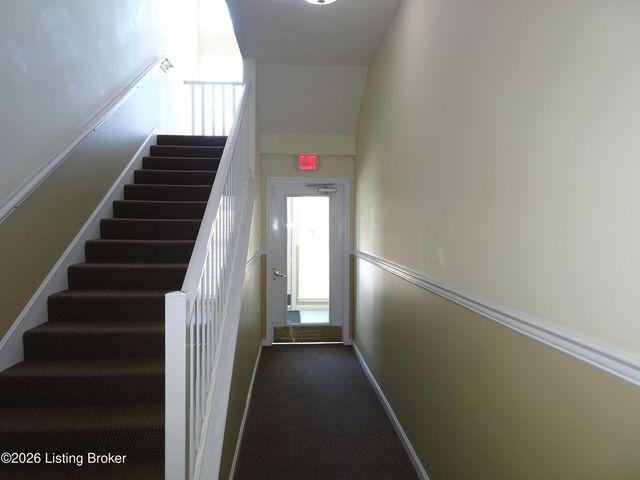 9106 Hawthorne Pointe Dr UNIT 102, Louisville, KY 40272