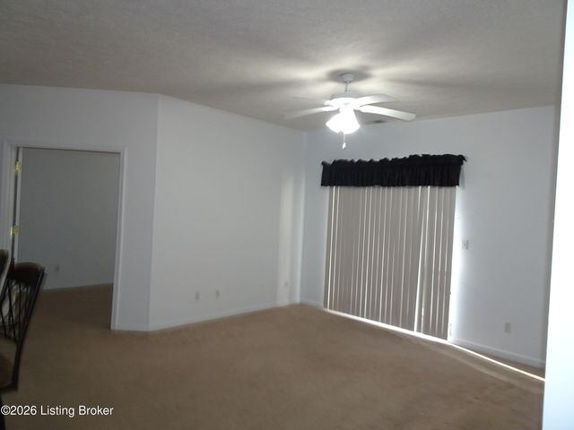 9106 Hawthorne Pointe Dr UNIT 102, Louisville, KY 40272