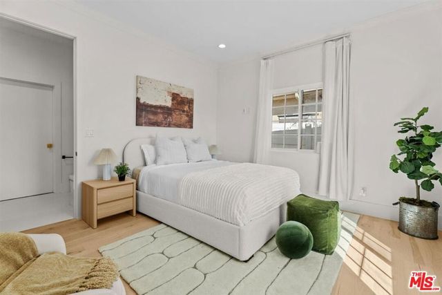 5845 W 74th Street, Los Angeles, CA 90045