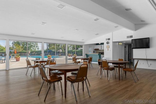 5710 Ferber St, San Diego, CA 92122