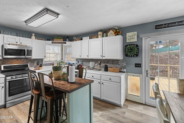 1210 Green Acres Drive, Newport, TN 37821