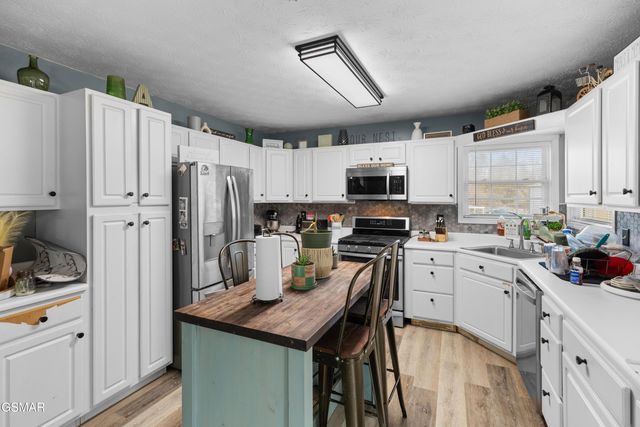 1210 Green Acres Drive, Newport, TN 37821