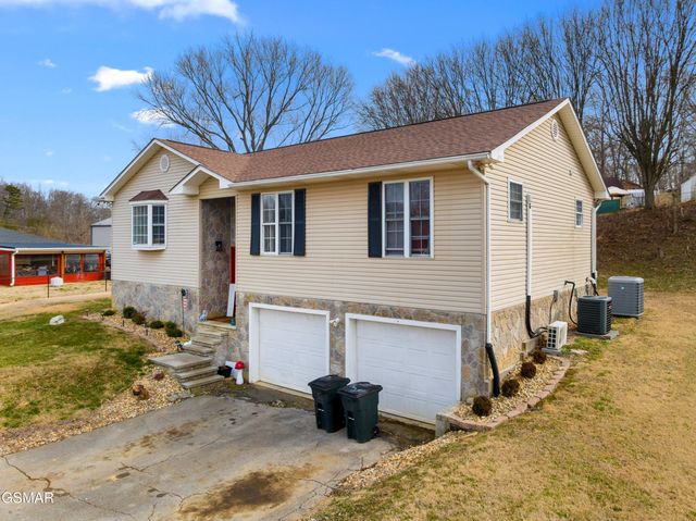 1210 Green Acres Drive, Newport, TN 37821