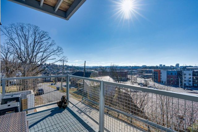 411 Fairpoint Street 202, Chattanooga, TN 37405