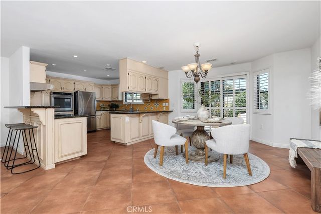 986 Post Road, Costa Mesa, CA 92626