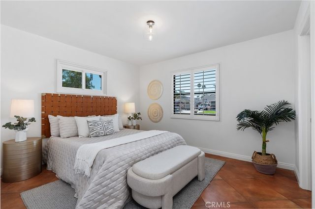986 Post Road, Costa Mesa, CA 92626