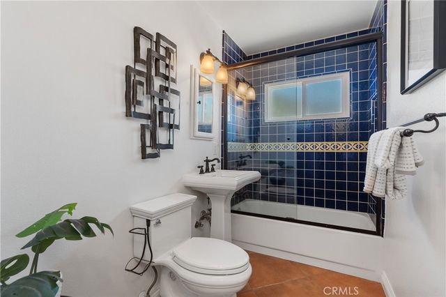 986 Post Road, Costa Mesa, CA 92626