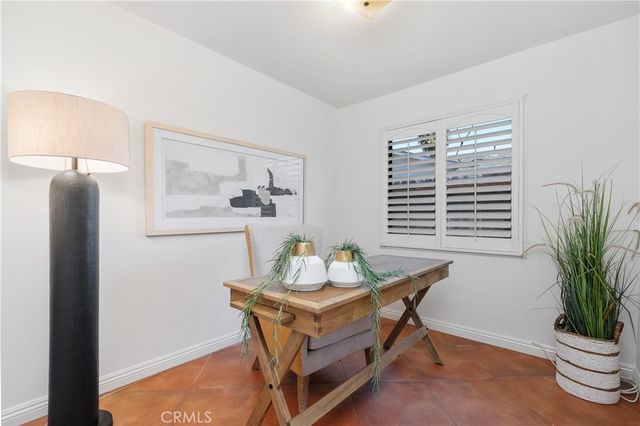 986 Post Road, Costa Mesa, CA 92626