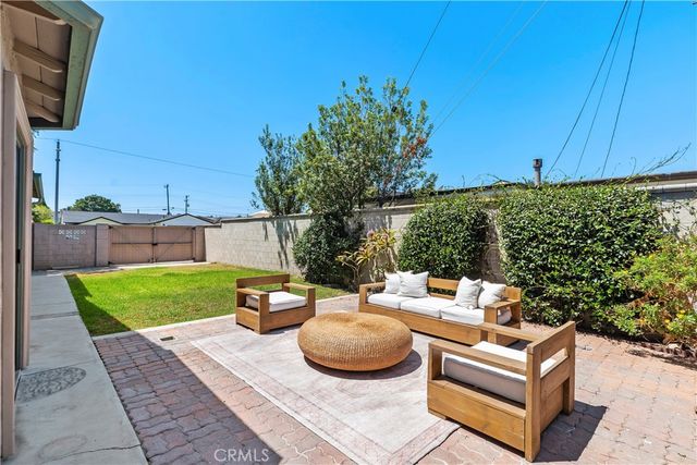 986 Post Road, Costa Mesa, CA 92626