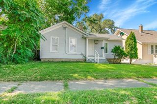 949 4th Avenue, Aurora, IL 60505