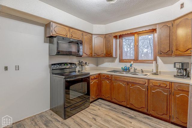 10 Dogwood Trl, Williford, AR 72482